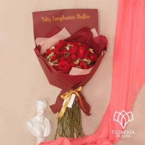 Ramo 50 rosas rojas y dorado