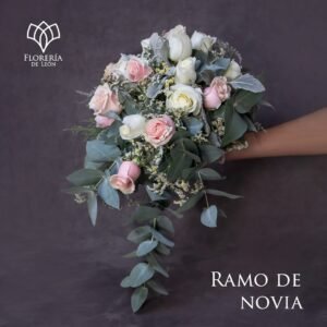 Ramo de Novia en Cascada